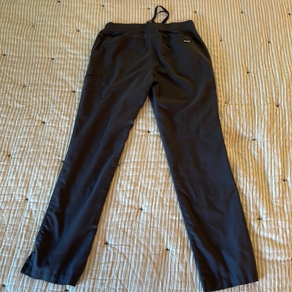 Womens Greys Anatomy scrub pants, size S. - Picture 2 of 4